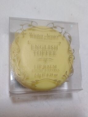 Winter in Venice English Toffee Lip Balm - Yellow